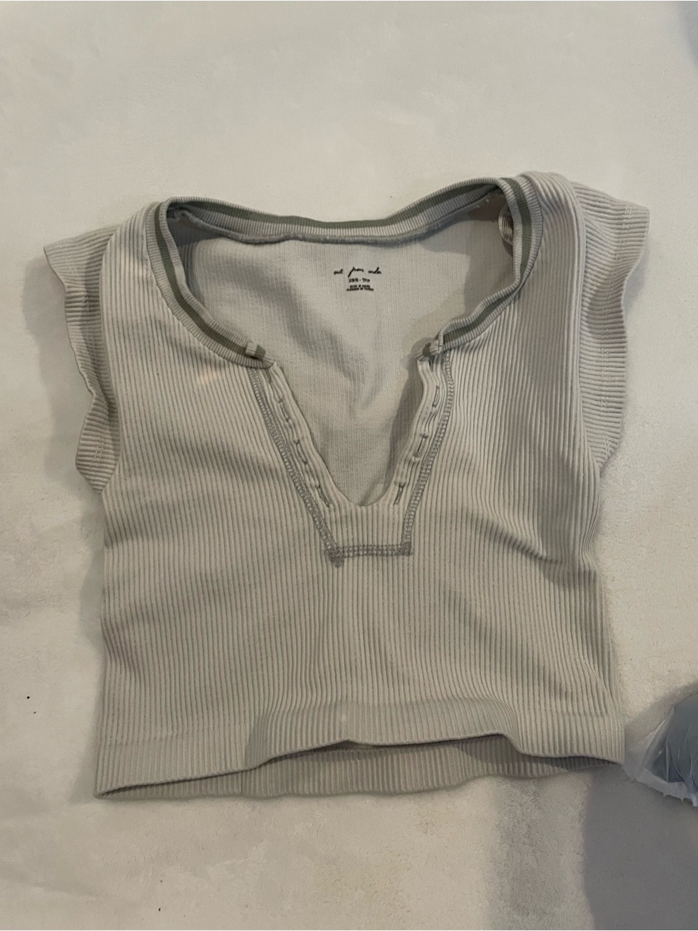 Urban Outfitters Ribbed V-Neck Crop Tank - Light Gray